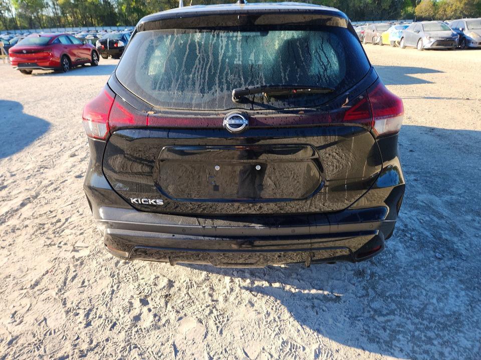 2022 Nissan Kicks s