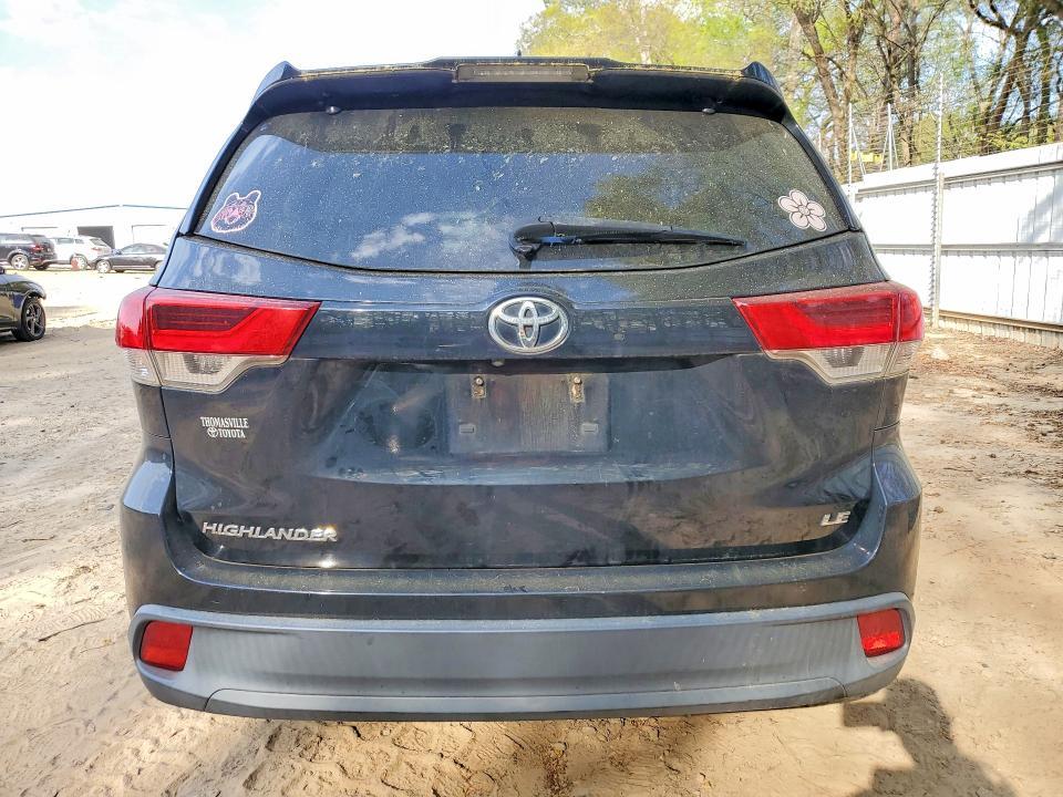 2018 Toyota Highlander le Plus