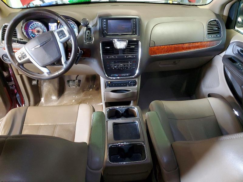 2012 Chrysler Town & Country Touring l