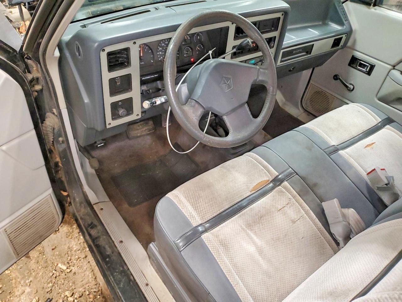 1988 Dodge Dakota Sport