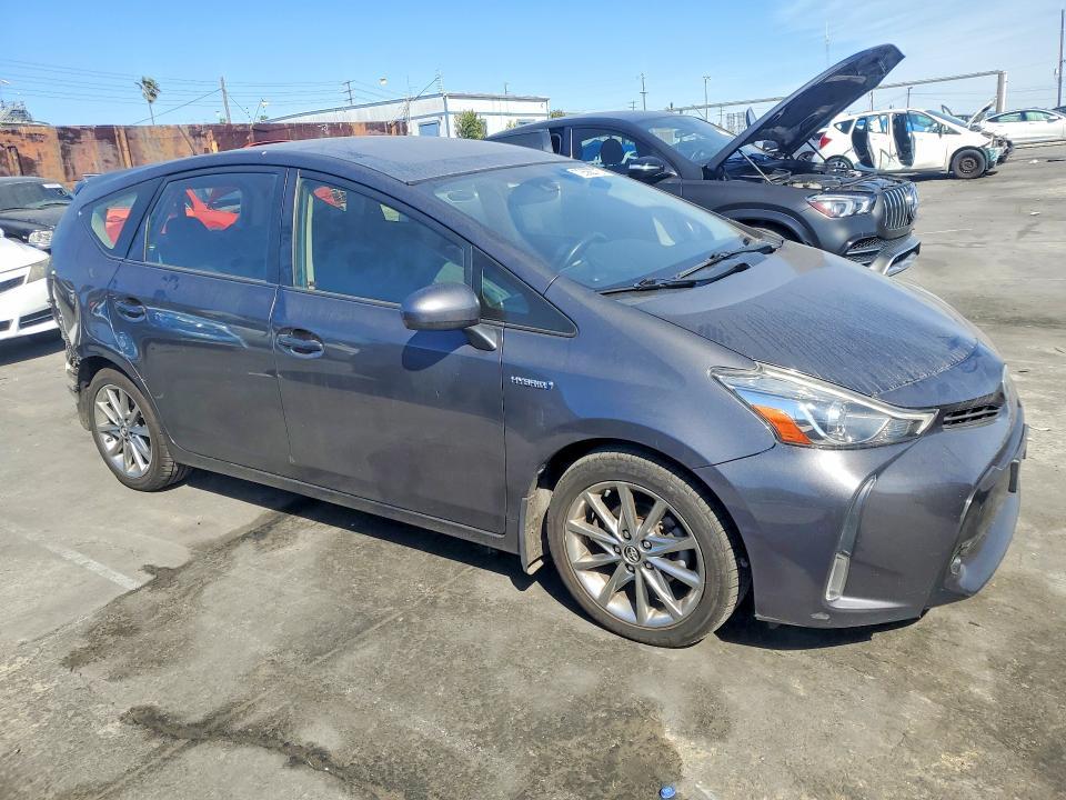 2017 Toyota Prius v Five