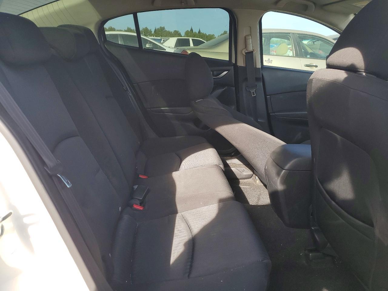 2016 Mazda 3 Sport