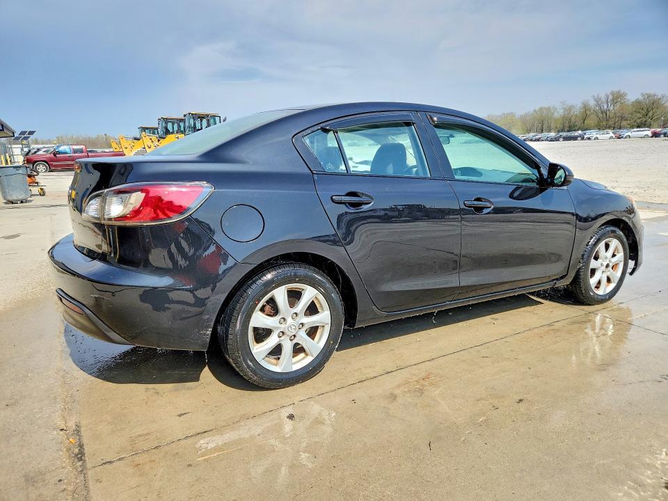 2011 Mazda 3 I