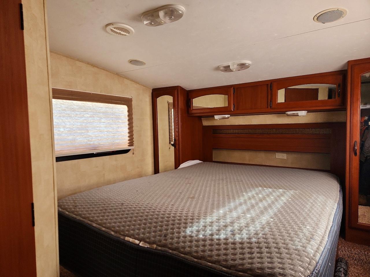 2011 Keystone Outback Camper