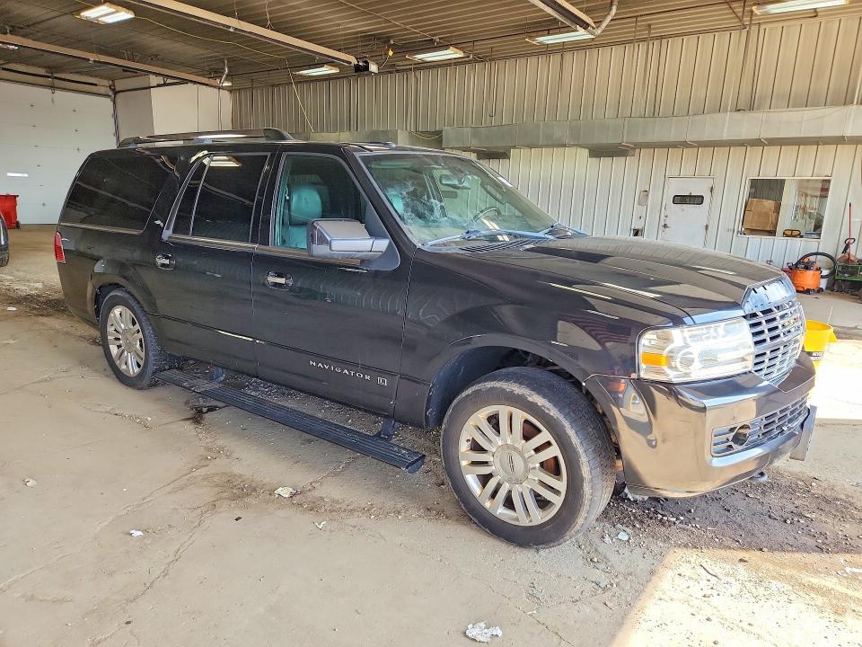 2013 Lincoln Navigator l