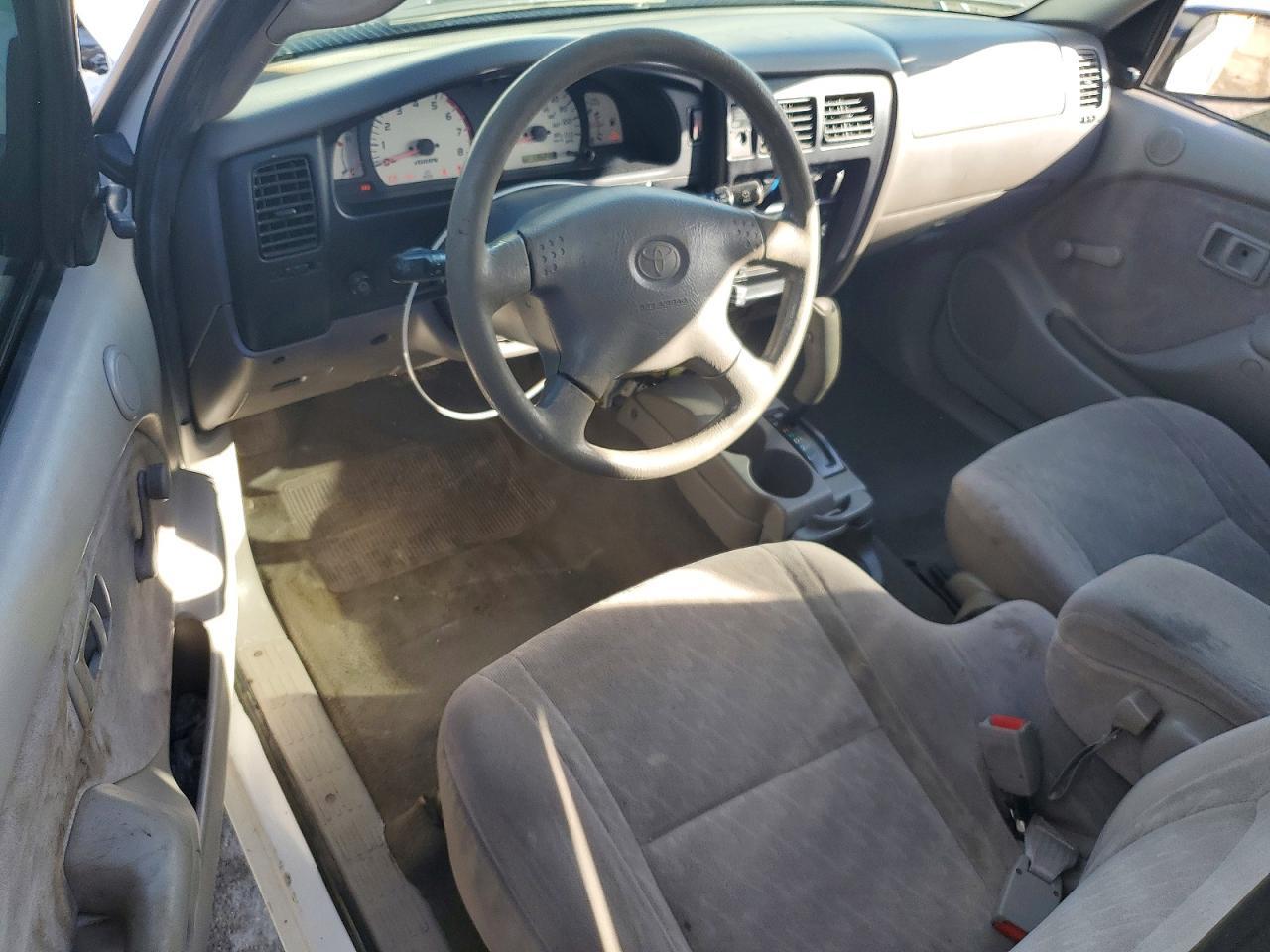 2004 Toyota Tacoma Base