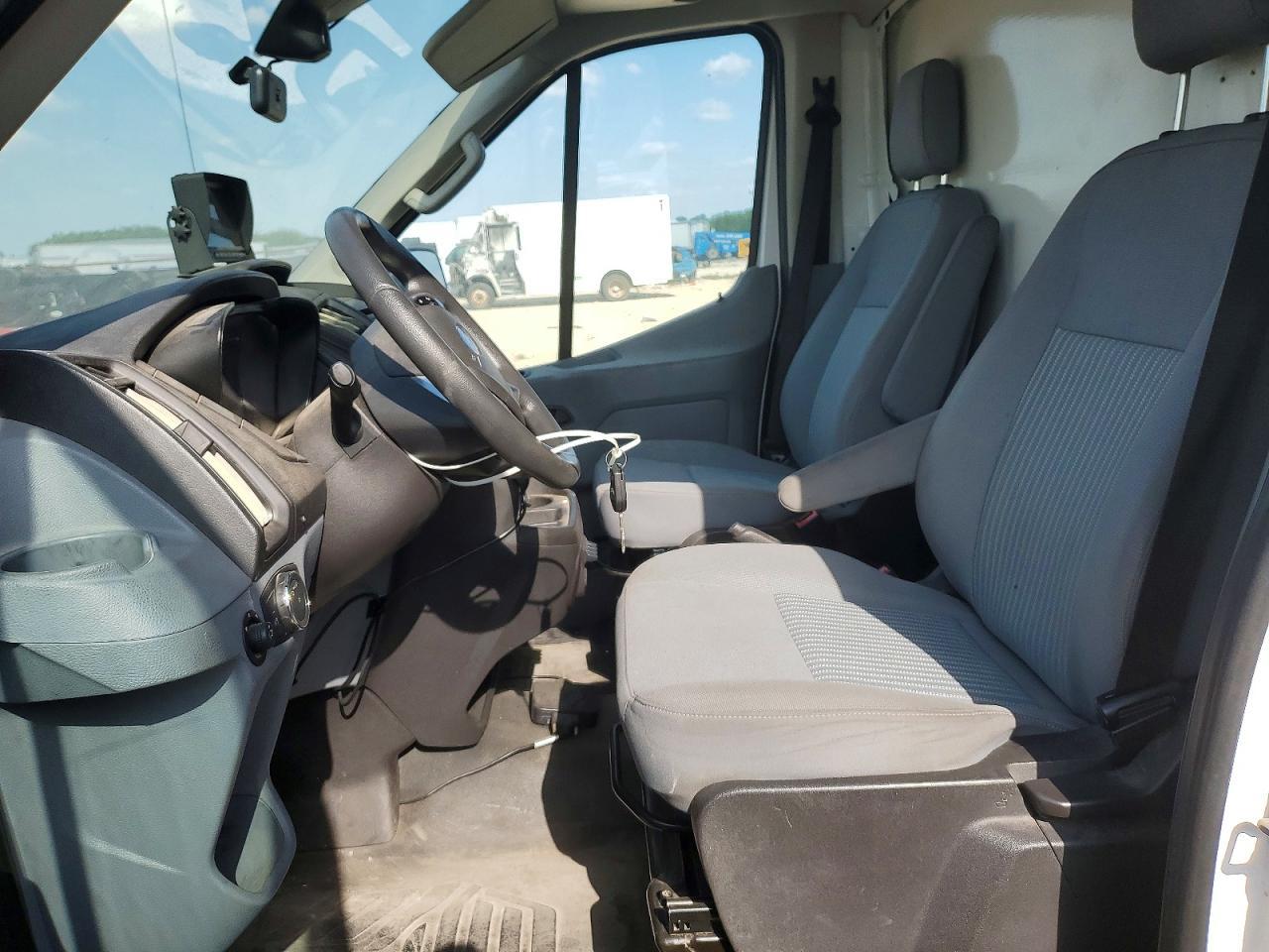 2018 Ford Transit BOX Truck