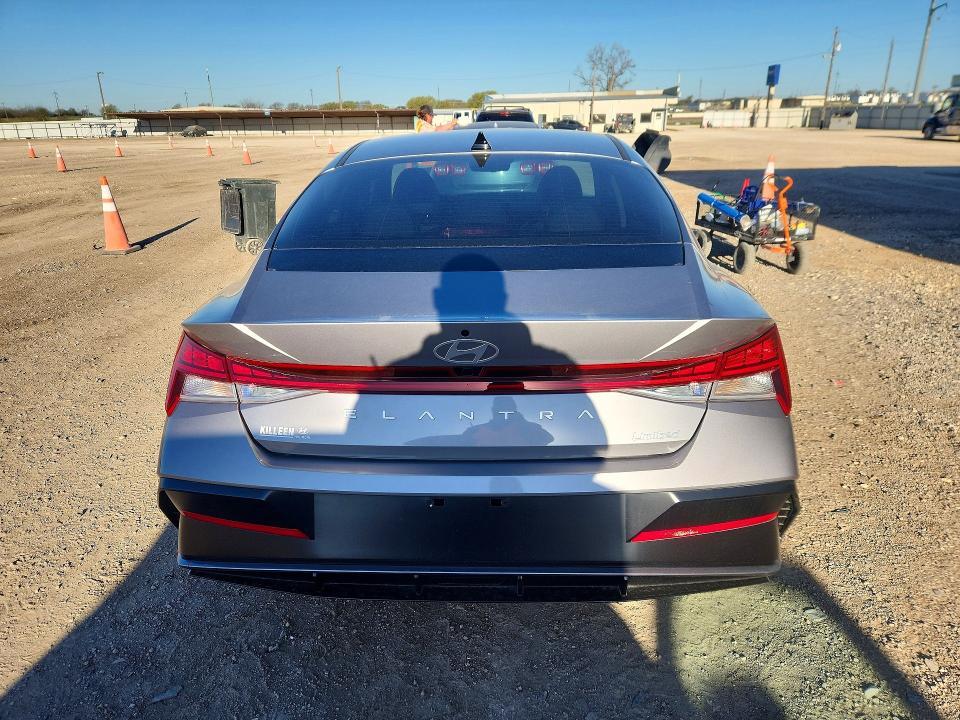 2025 Hyundai Elantra Limited