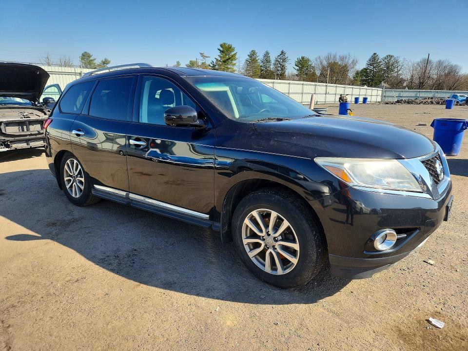 2015 Nissan Pathfinder sl