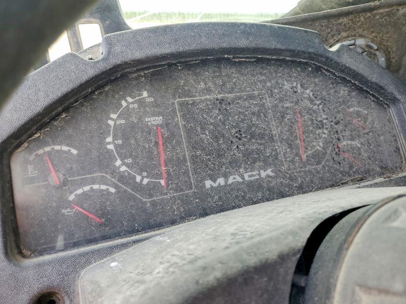 2018 Mack Refuse Truck