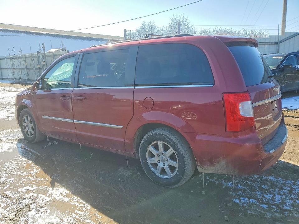 2013 Chrysler Town & Country Touring