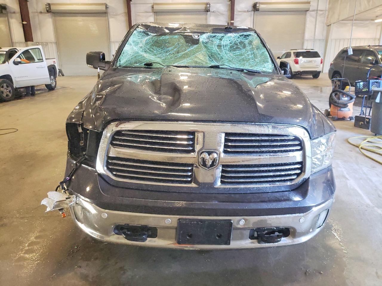 2016 Dodge RAM 1500 SLT