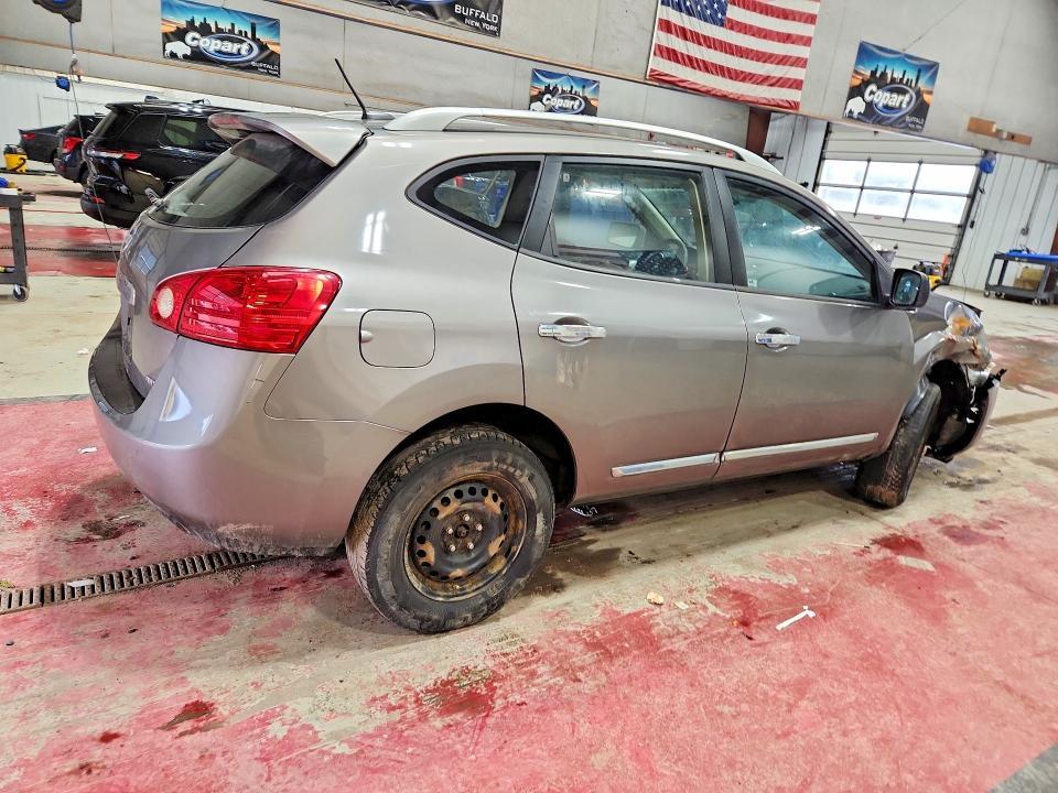 2015 Niss Rogue Select