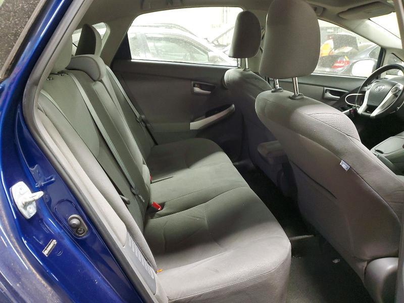 2010 Toyota Prius iii