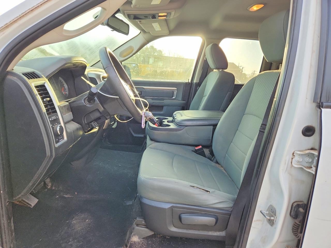 2015 Dodge RAM 1500 SLT