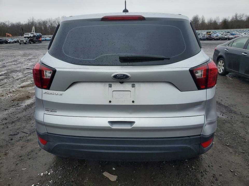 2019 Ford Escape s
