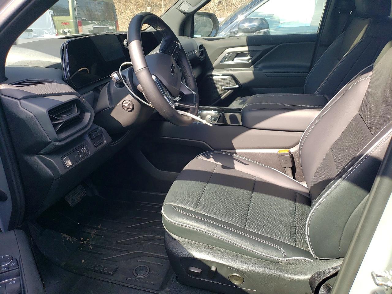 2025 Chevrolet Silverado LT