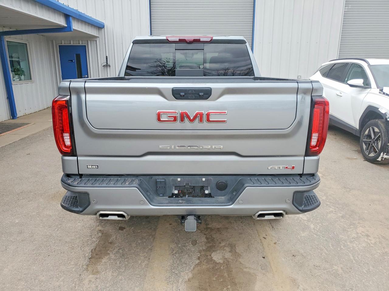 2024 GMC Sierra K1500 AT4