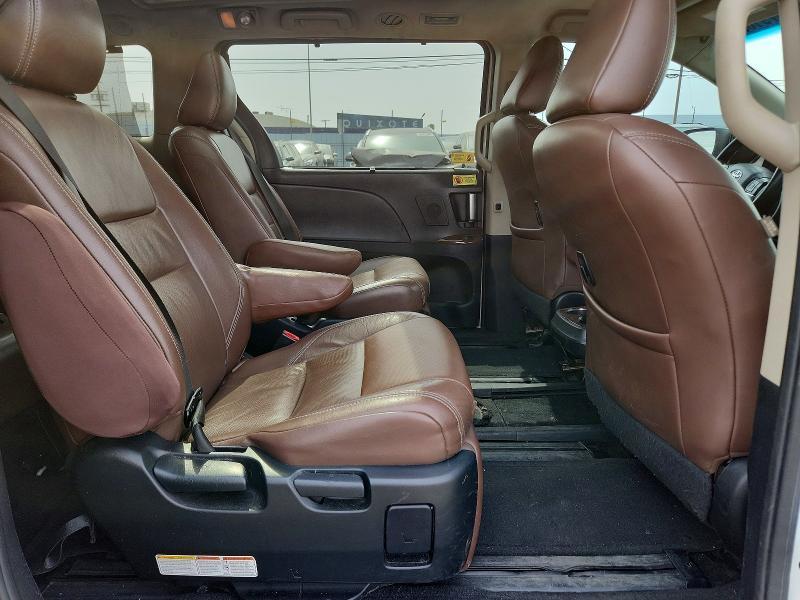 2015 Toyota Sienna Limited Premium 7-passenger