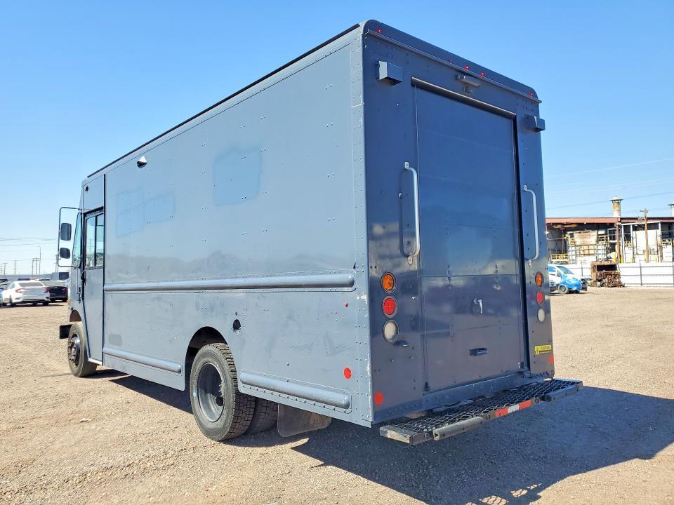 2020 Freightliner MT45G Chassis Delivery Truck