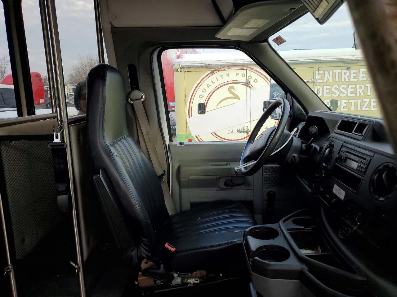 2016 Ford E350 Shuttle Bus