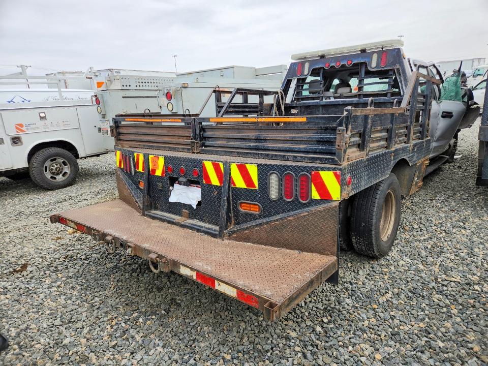 2019 Ford F350 Super Duty Flatbed Truck