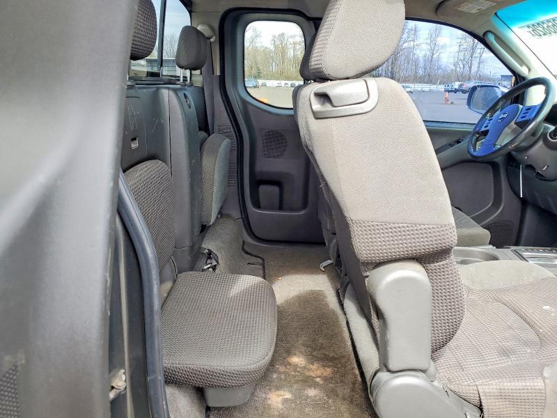 2005 Nissan Frontier SE