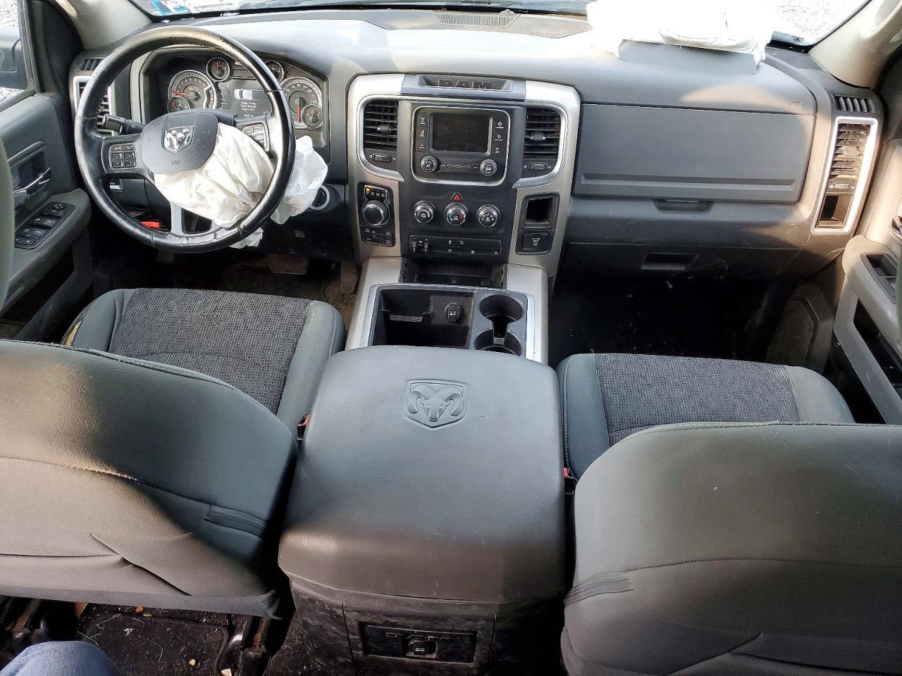 2015 Dodge RAM 1500 SLT