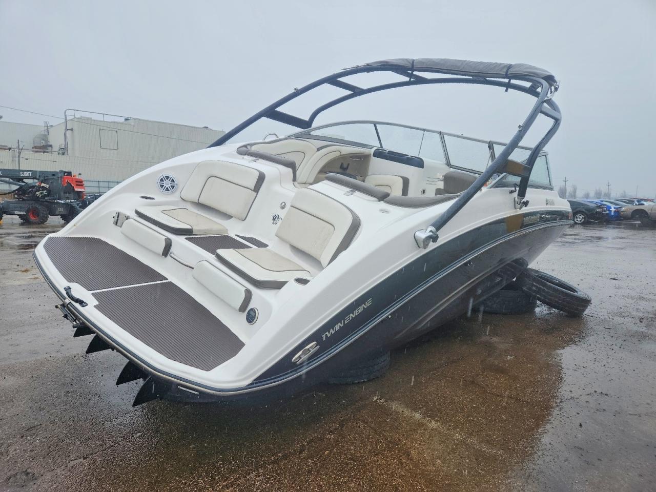 2013 Yamaha Boat-Boat