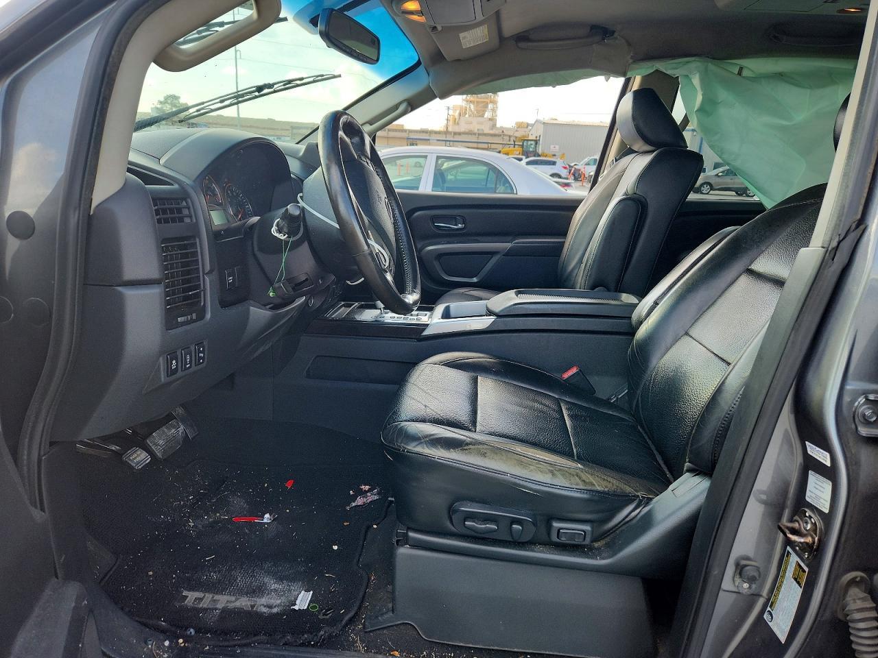 2015 Nissan Titan SL