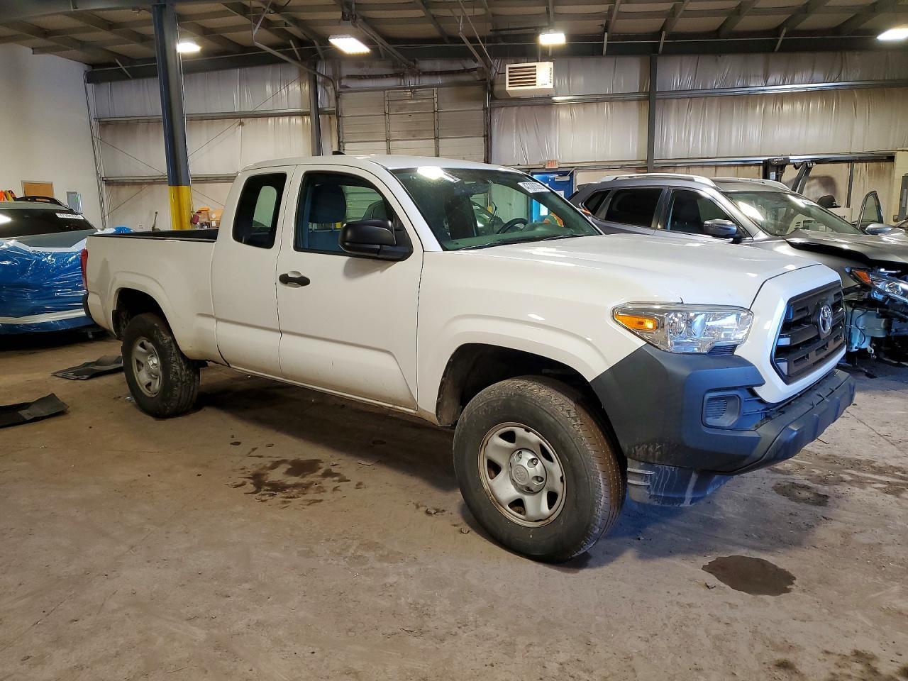 2017 Toyota Tacoma SR