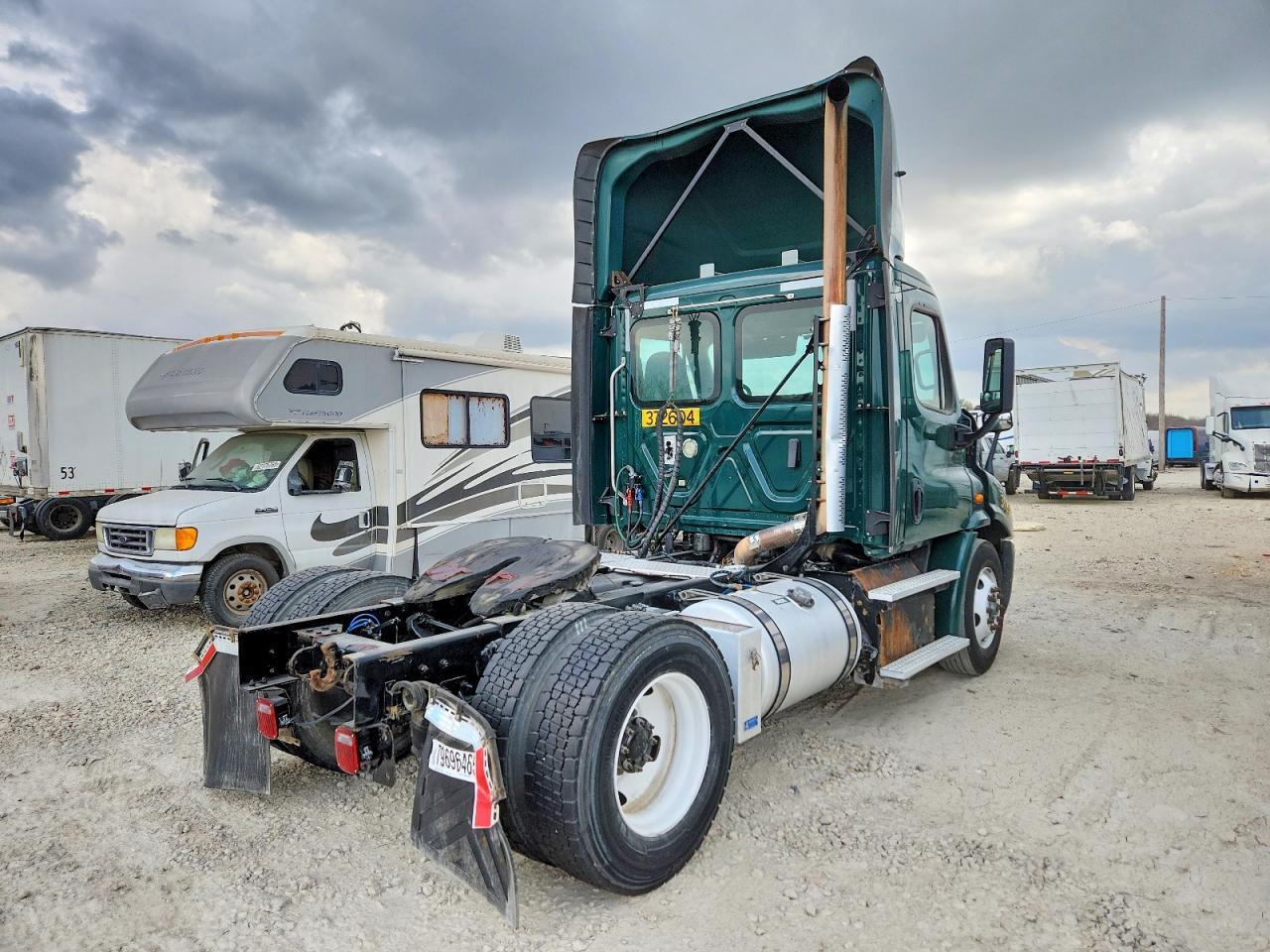2018 Freightliner Cascadia 113 Semi Truck
