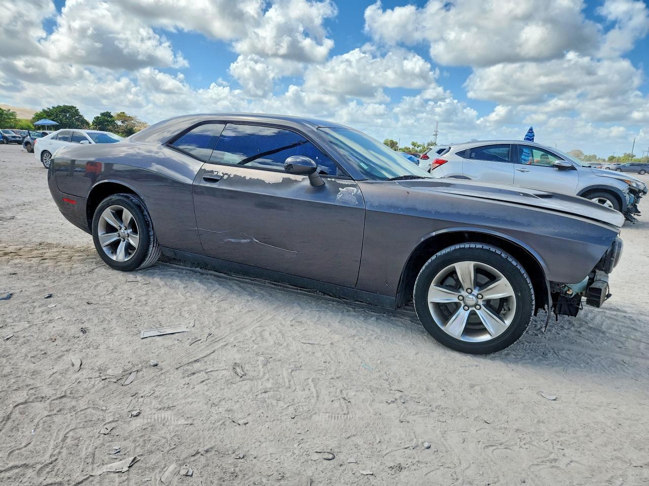 2015 Dodge Challenger sxt