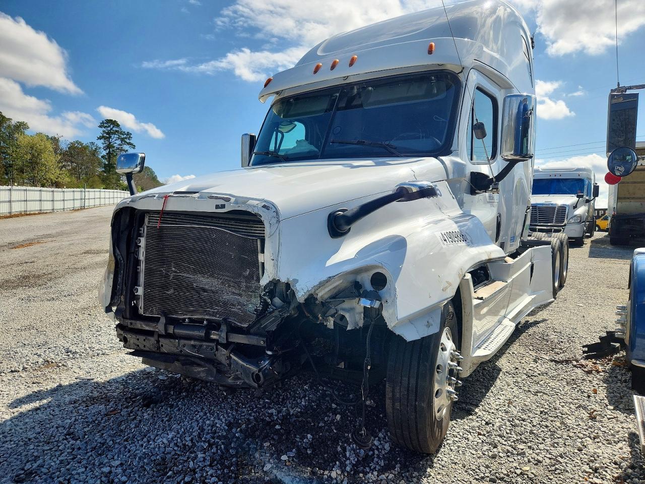 2017 Freightliner Cascadia 125 Semi Truck