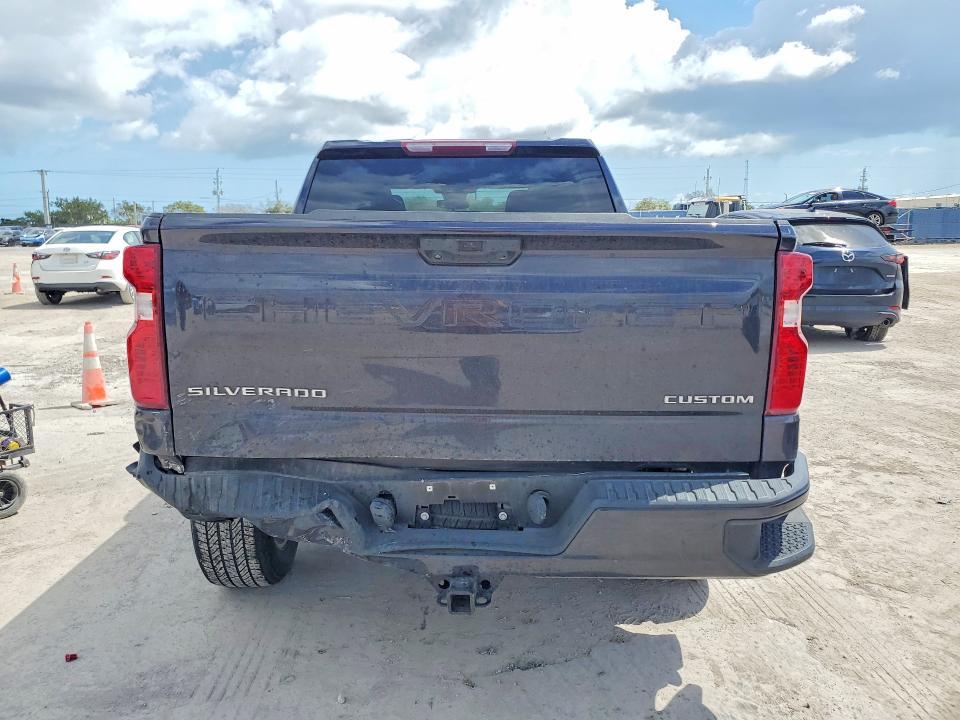2023 Chevrolet Silverado C1500 Custom