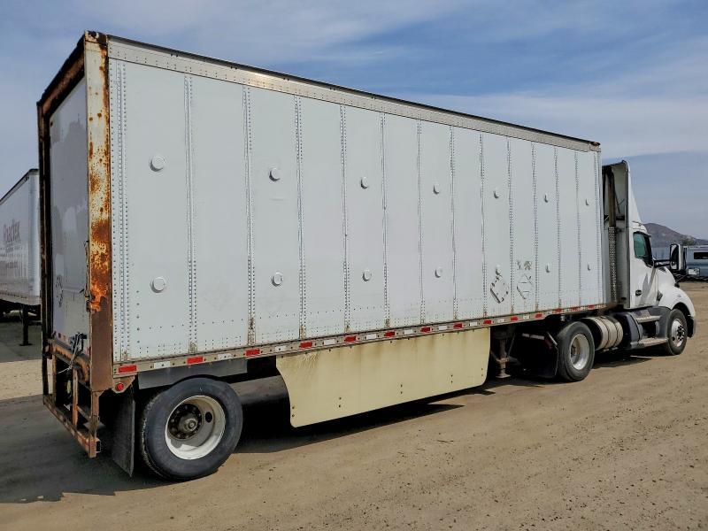 2016 Kenworth T680 Semi Truck