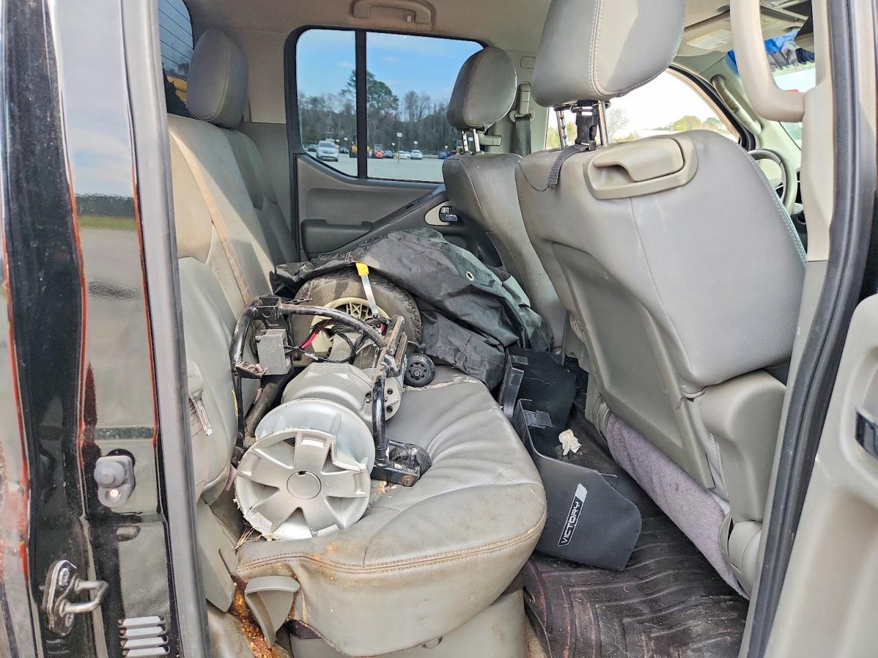 2009 Nissan Frontier SE V6
