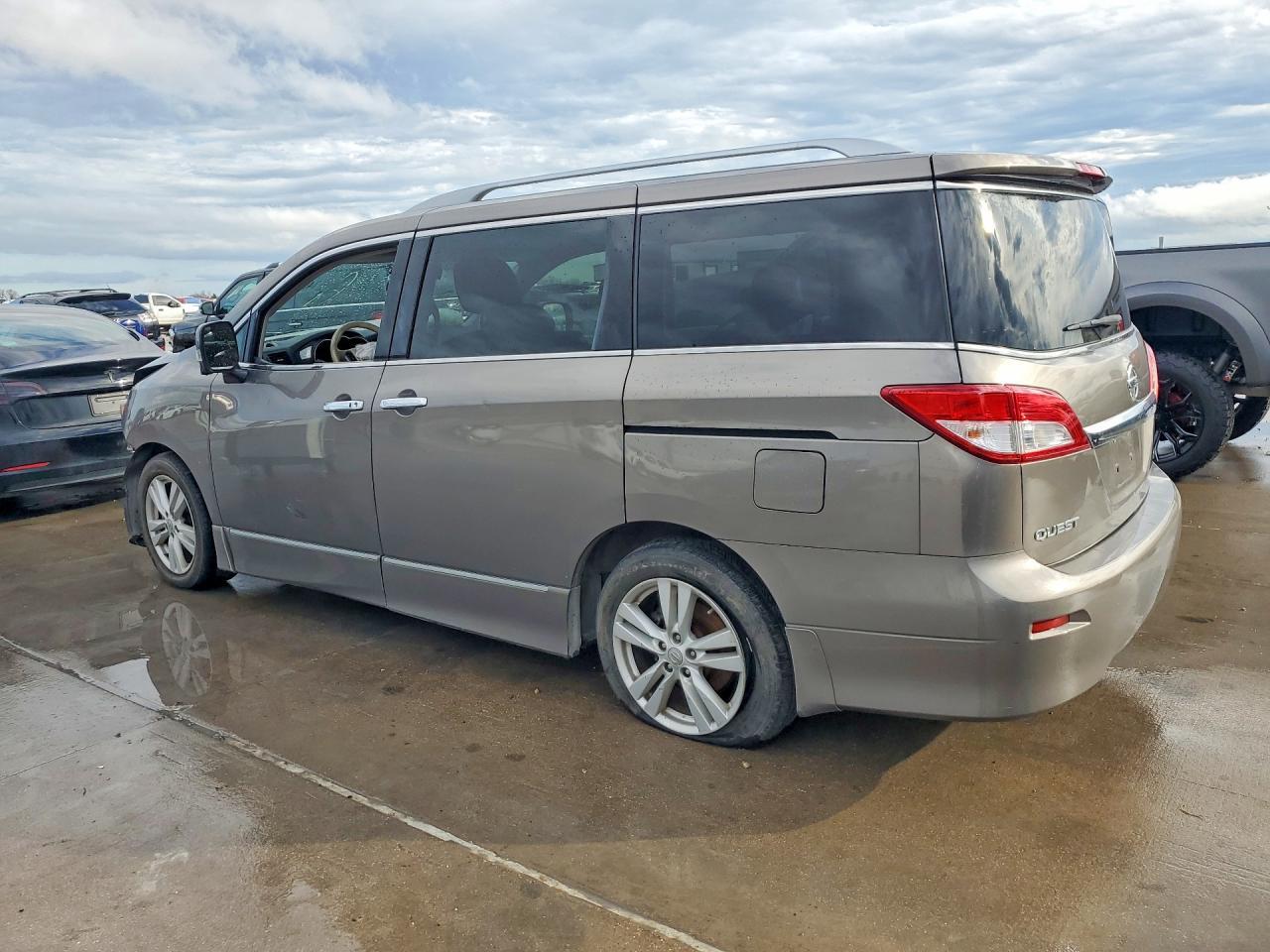 2015 Niss Quest 3.5 s