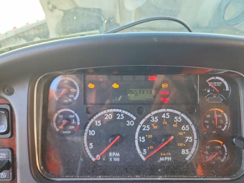 2016 Freigliner 2016 Freightliner Business Class M2 BOX Truck