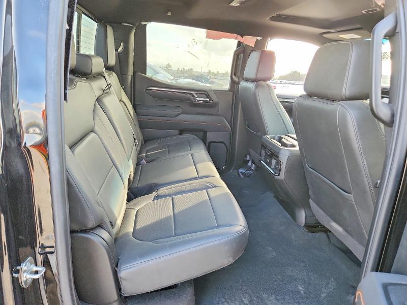 2025 GMC Sierra K1500 AT4