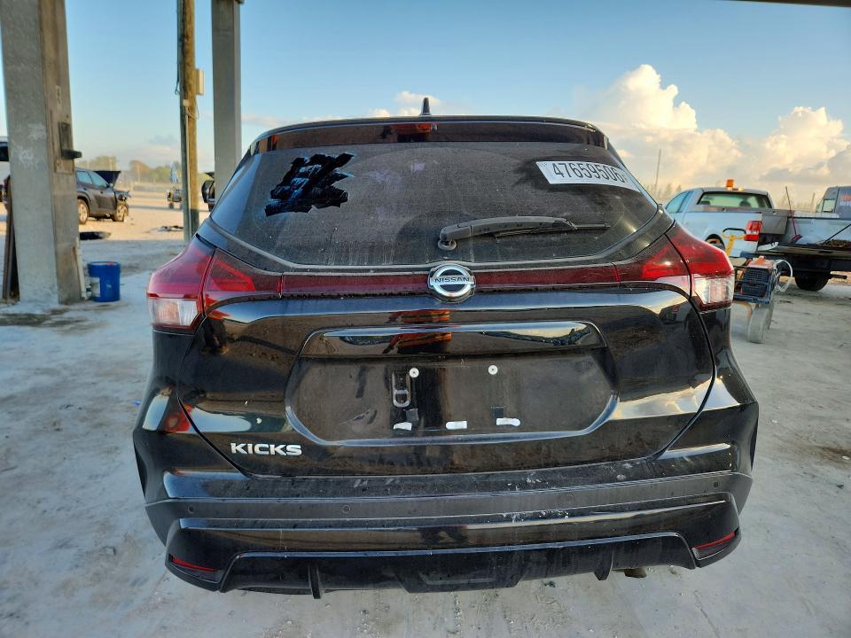 2021 Nissan Kicks s