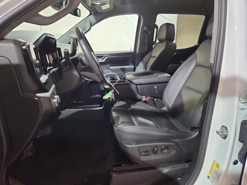 2025 GMC Sierra K1500 slt