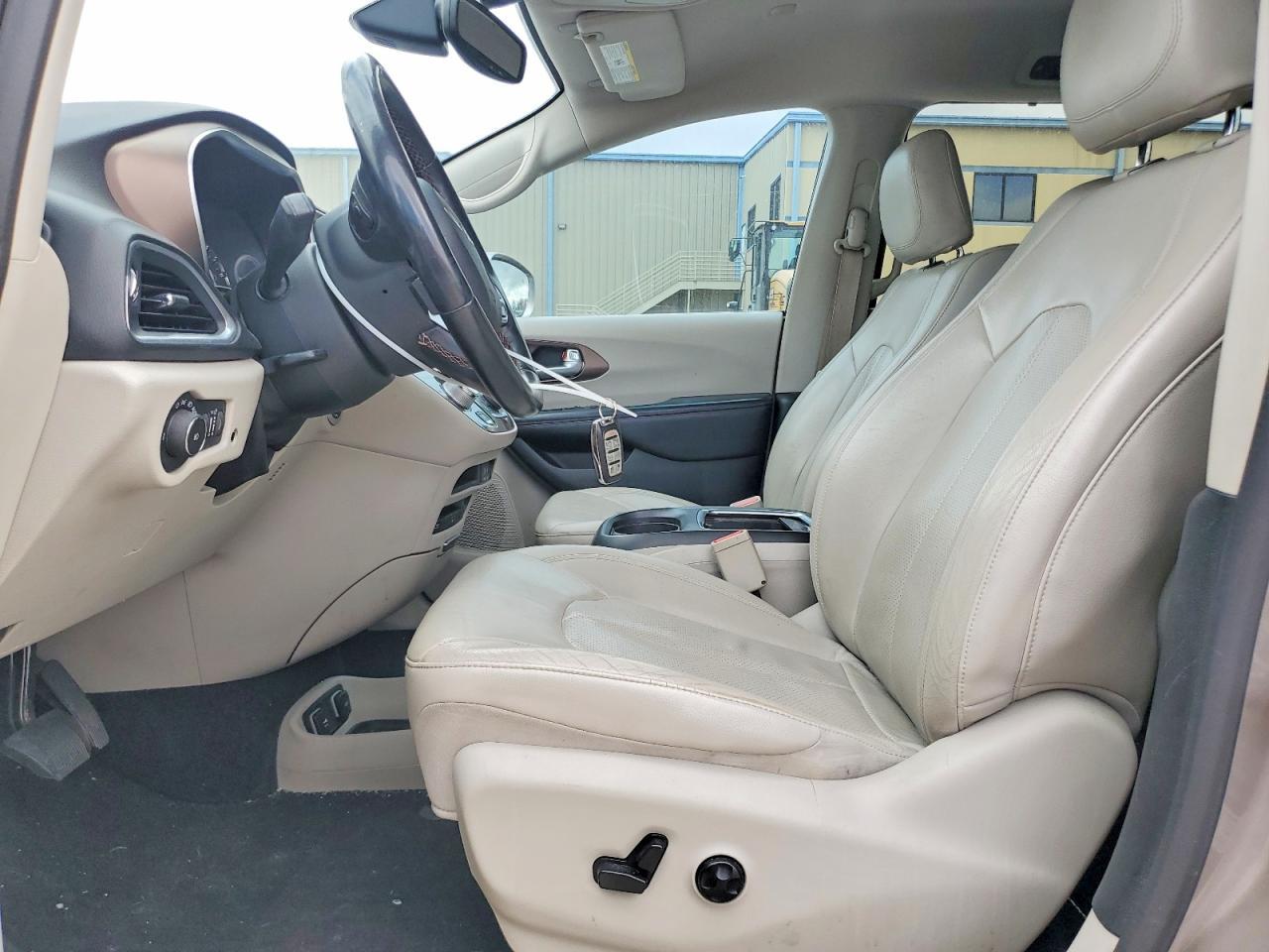 2017 Chrysler Pacifica Touring l Plus