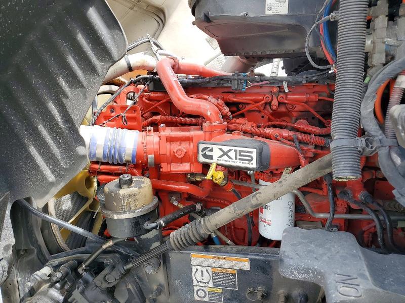 2018 Peterbilt 579 Semi Truck