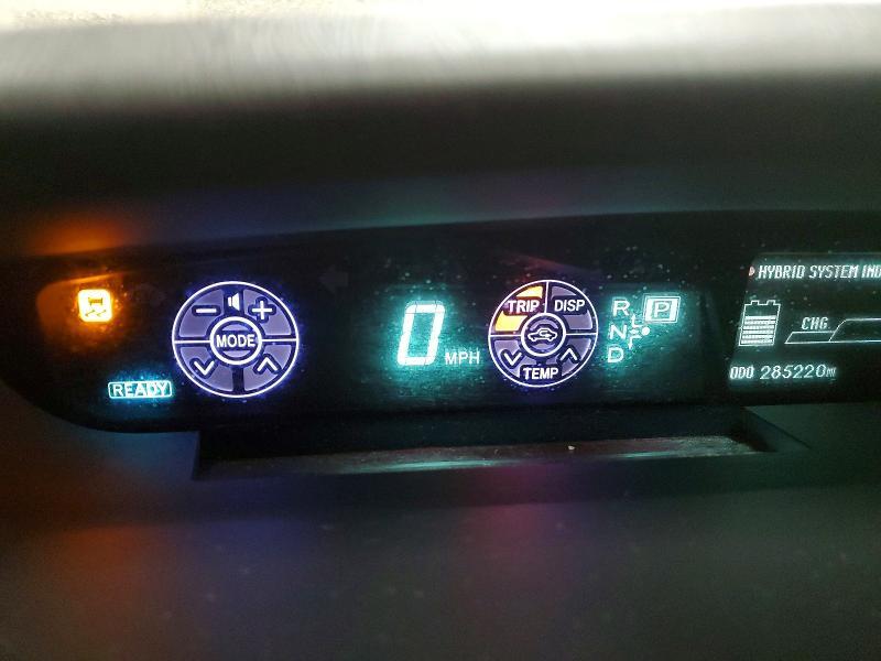 2010 Toyota Prius iii