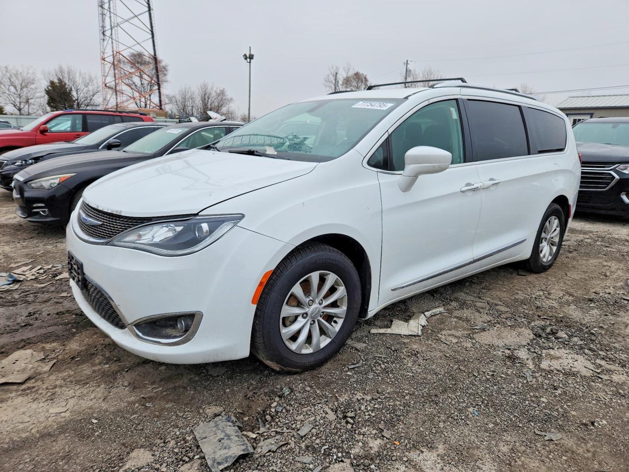 2018 Chrysler Pacifica Touring l