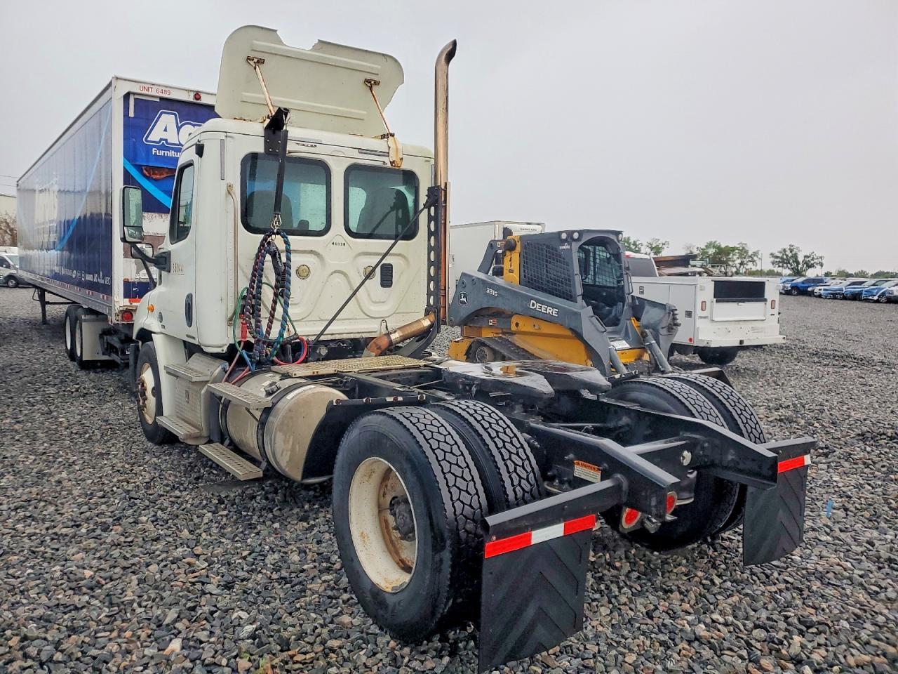 2012 Freigliner 2012 Freightliner Cascadia Semi Truck