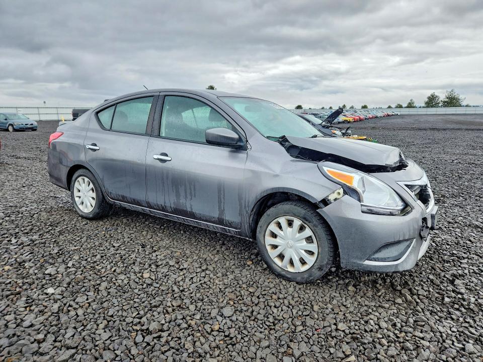 2016 Nissan Versa 1.6 sv