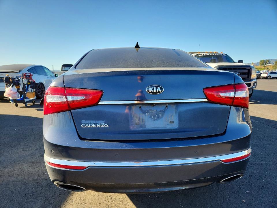 2015 KIA Cadenza Premium
