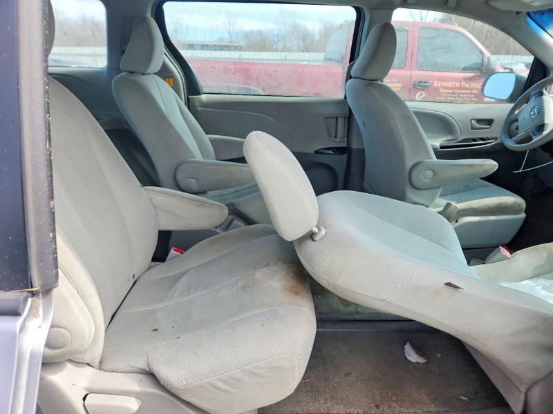 2013 Toyota Sienna l 7-passenger